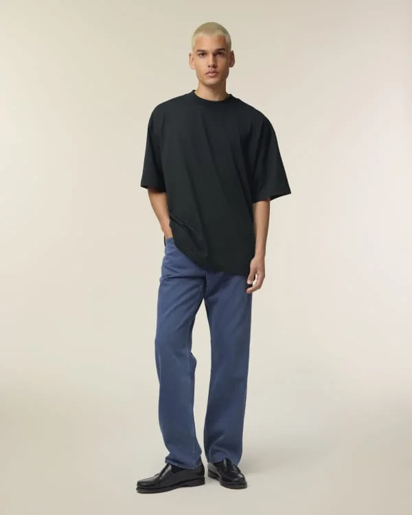 T-shirt Blaster nera indossata — catalogo prodotti Harlem